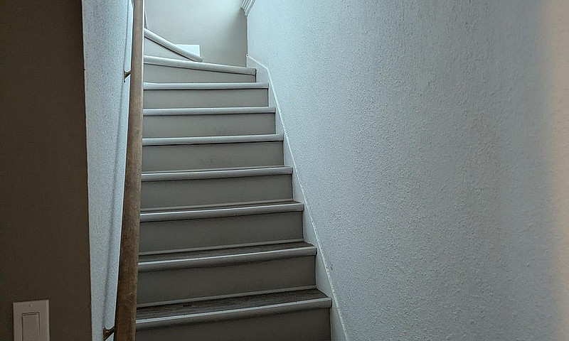 1 Bedroom Upper Unit...