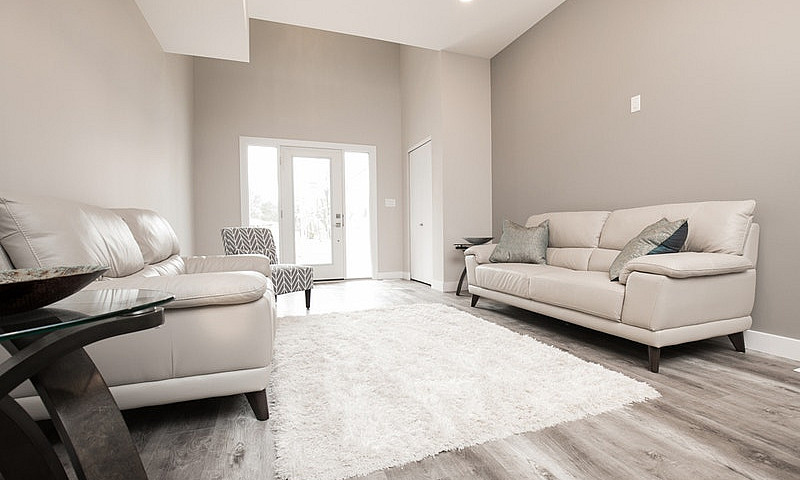 Luxury Townhome Avai...