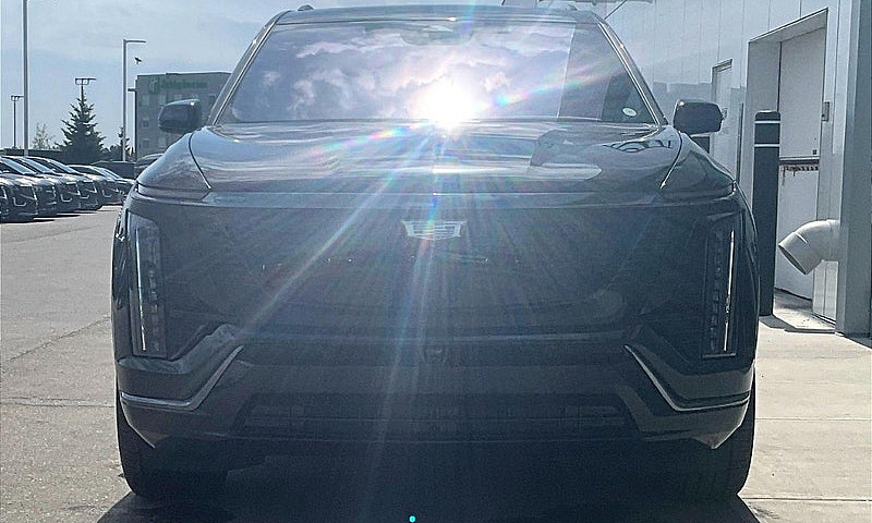 2026 Cadillac Vistiq...