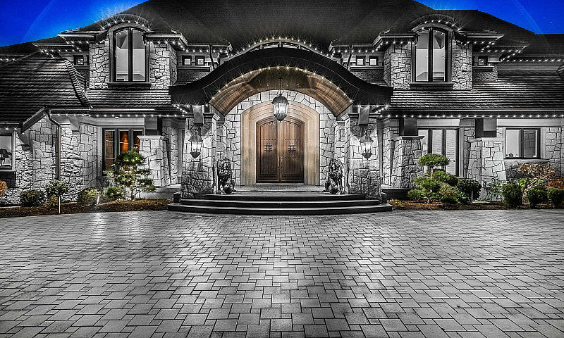 13283 56 Avenue Surr...