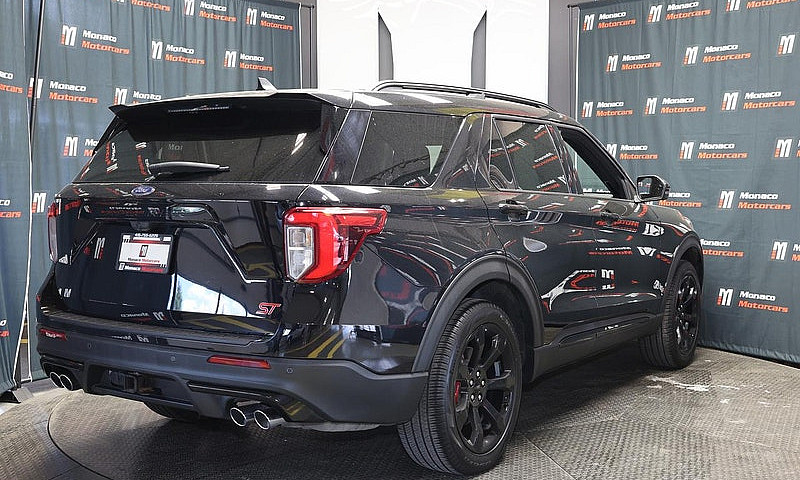 2022 Ford Explorer S...