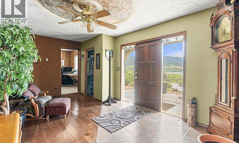 9015 Russet Drive Co...