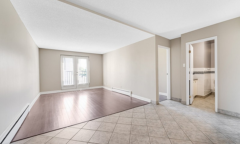 Baseline Court - 2 B...