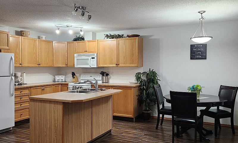 Fully Furnished, All...