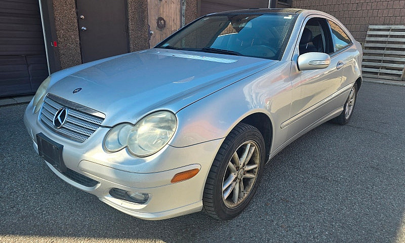 2005 Mercedes Benz C...