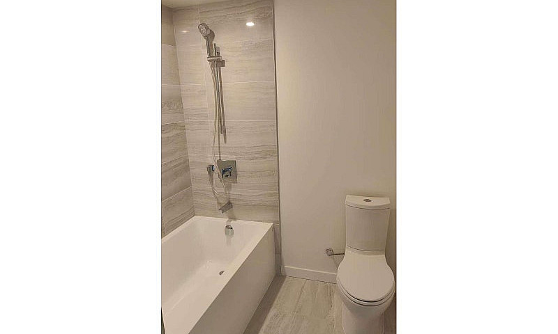 709 6633 Buswell Str...