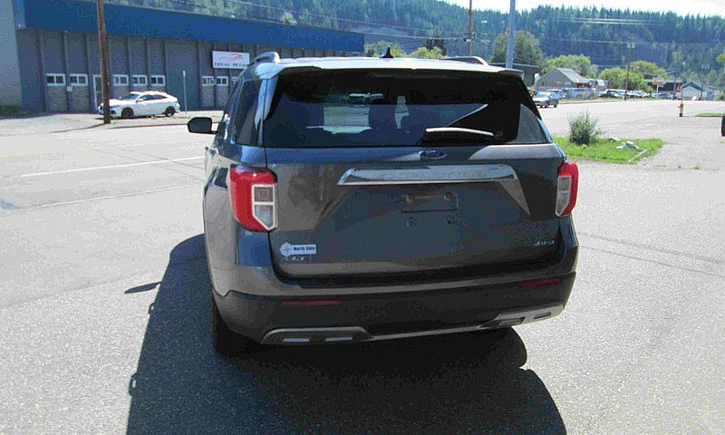 2022 Ford Explorer X...