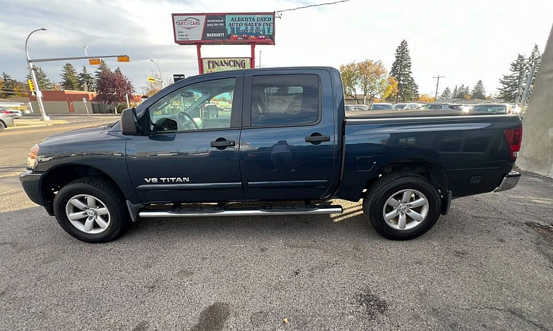 2015 Nissan Titan 4W...