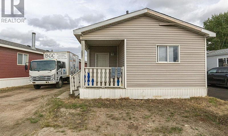 301 Grenfell Crescen...