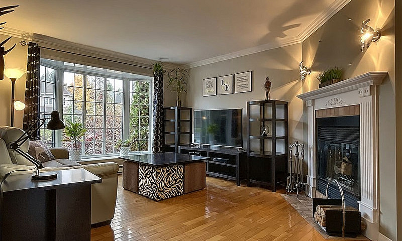 $489,000 - Semi-Deta...