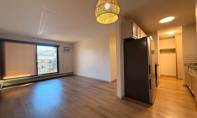 Renovated 2 Bedroom ...