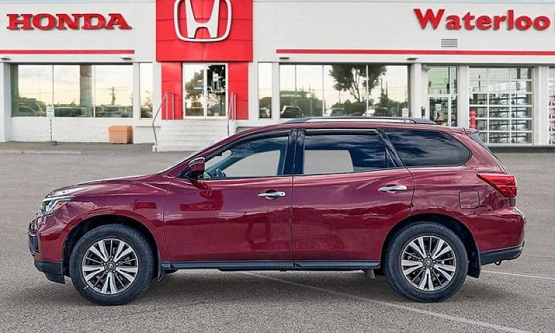 2017 Nissan Pathfind...