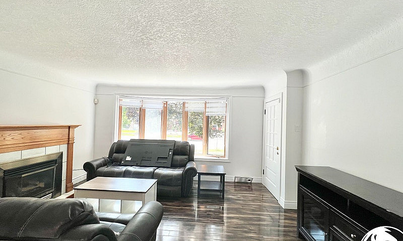 2 Bed 1 Bath -Main F...