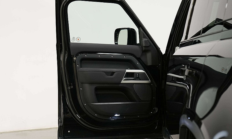 2023 Land Rover Defe...