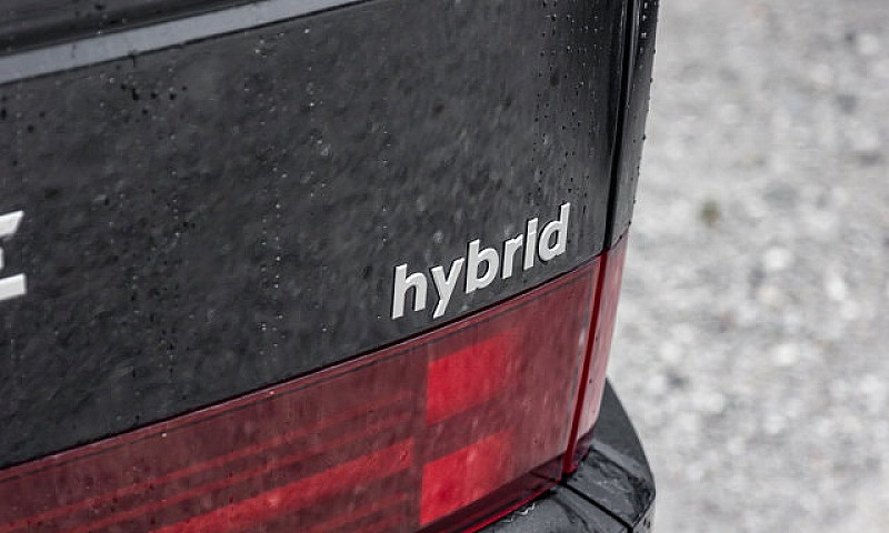 2025 Hyundai Santa F...