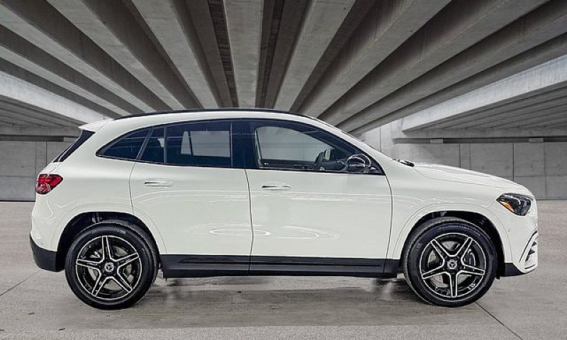 2026 Mercedes-Benz G...