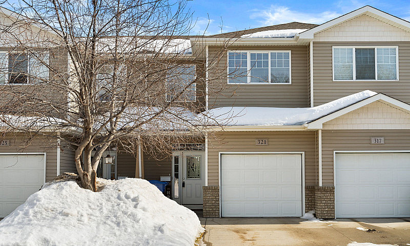 321 Pickard St N - C...