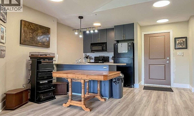246 Hastings Avenue ...