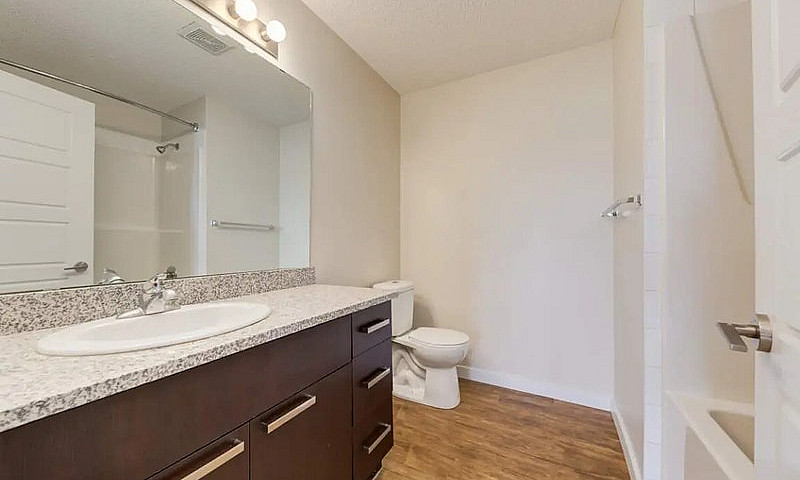 In-Suite Laundry, Wa...