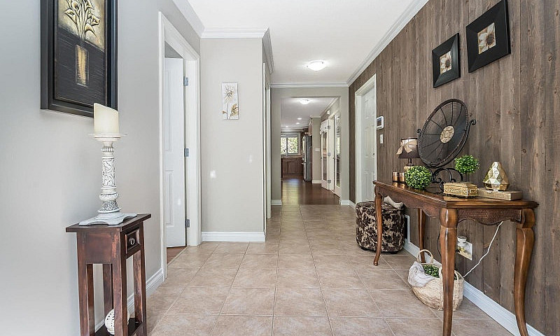 73 46000 Thomas Road...
