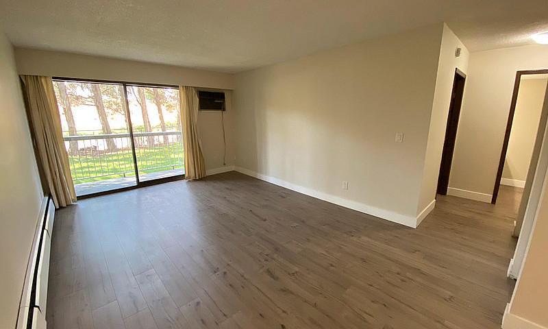 Spacious 1 Bedroom 1...