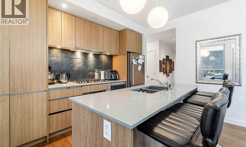 316 516 Foster Avenu...