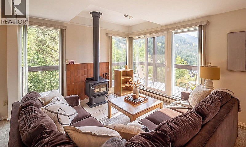 59 2400 Cavendish Wa...