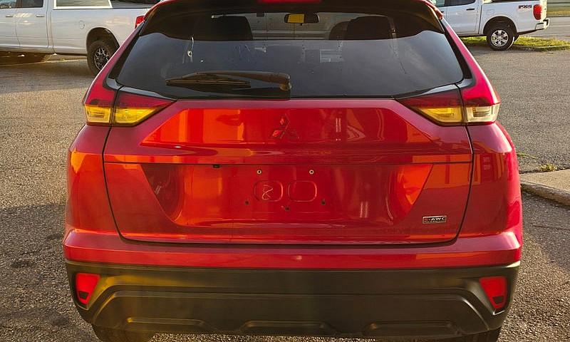2022 Mitsubishi Ecli...