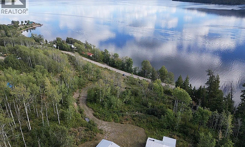 1420 Francois Lake R...