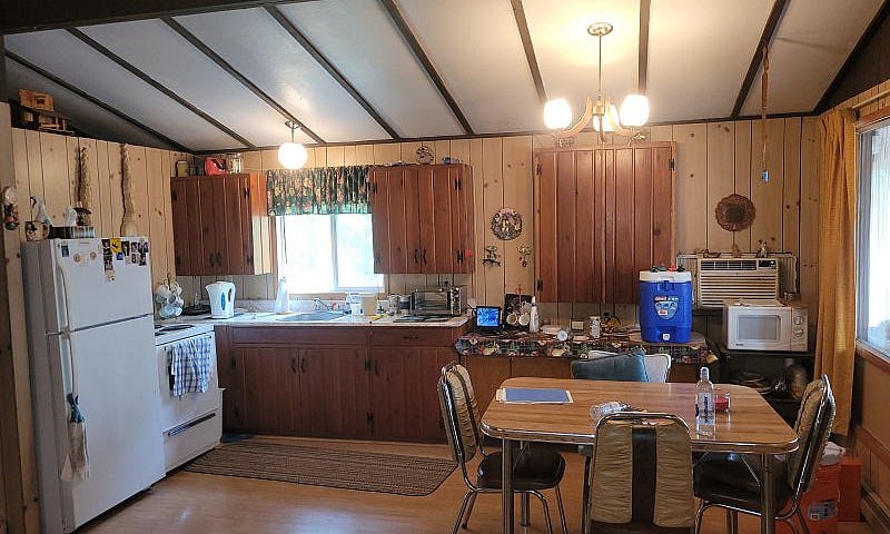 Well Maintained Cott...