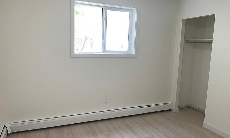 Renovated 1 & 2 Bedr...