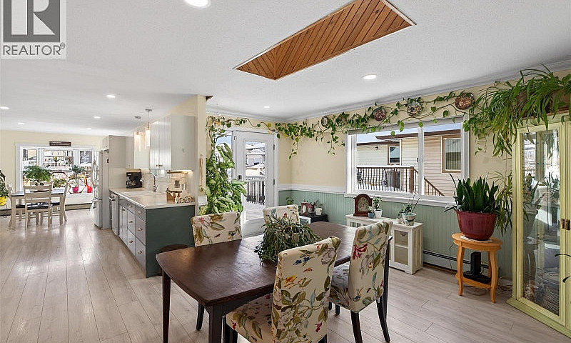 2952 Clapperton Aven...