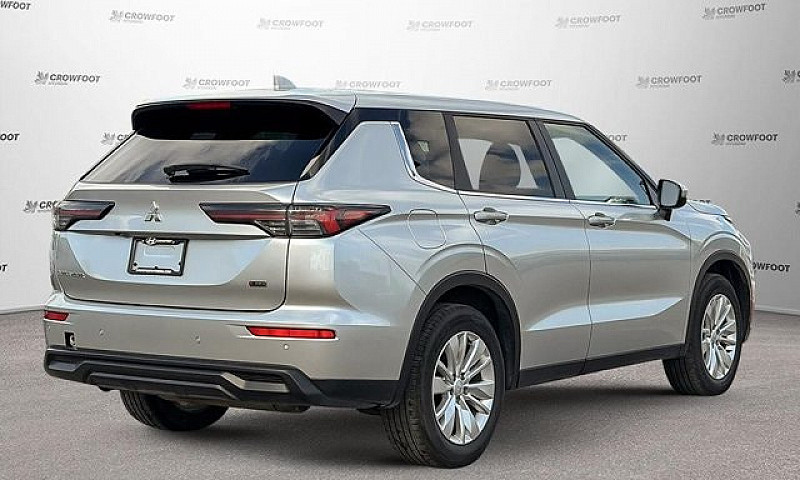 2025 Mitsubishi Outl...