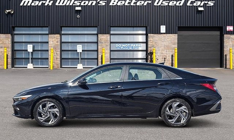 2025 Hyundai Elantra...