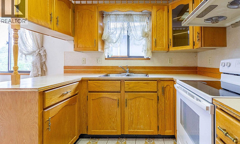 4467 Perry Street Va...