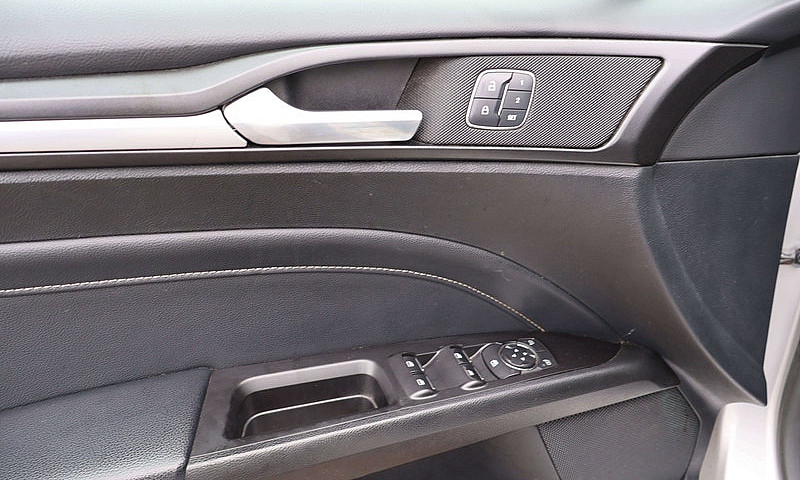 2017 Ford Fusion Tit...