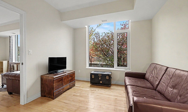 Spacious 2 Bedrm 2 B...