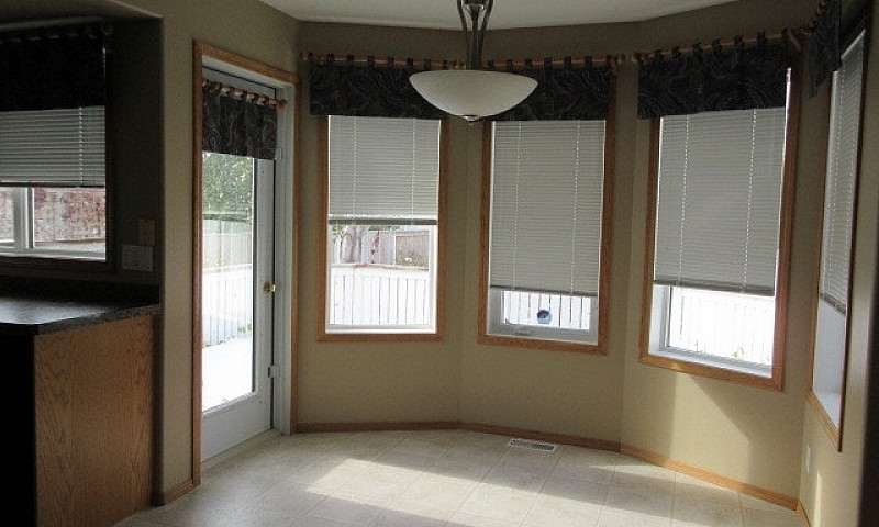 4 Bedroom Home In Ar...