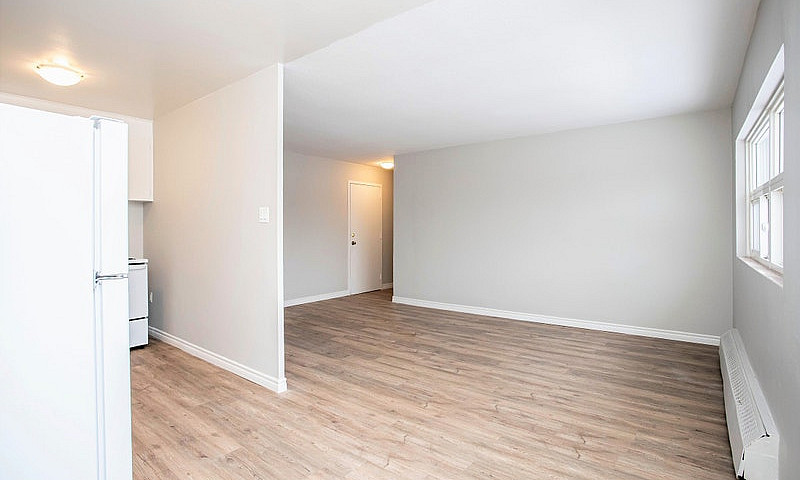 London 2 Bedroom Apa...