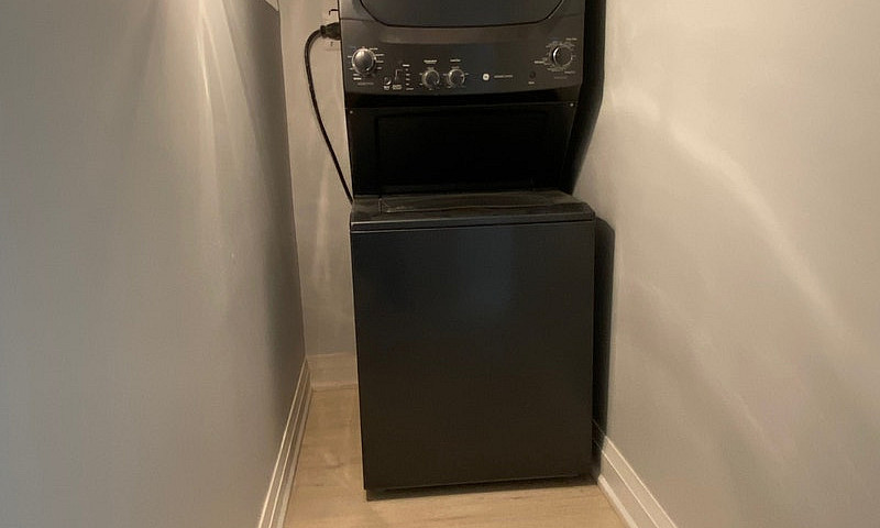 Renovated 1 Bedroom ...