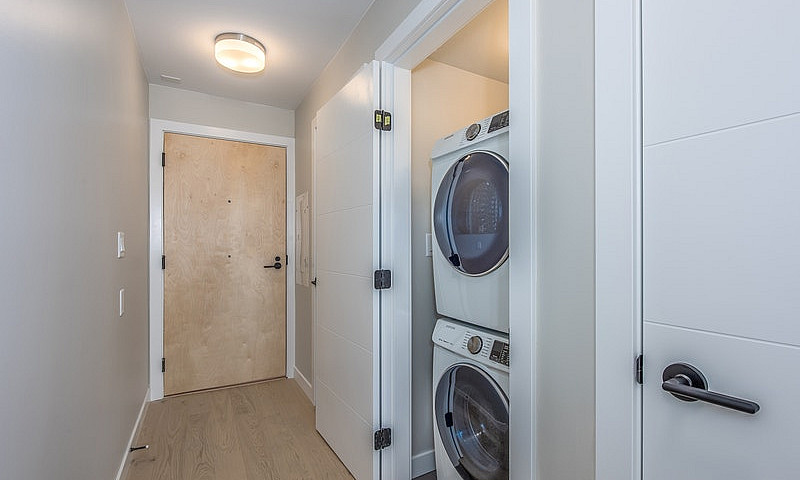 205-2508 Fraser...