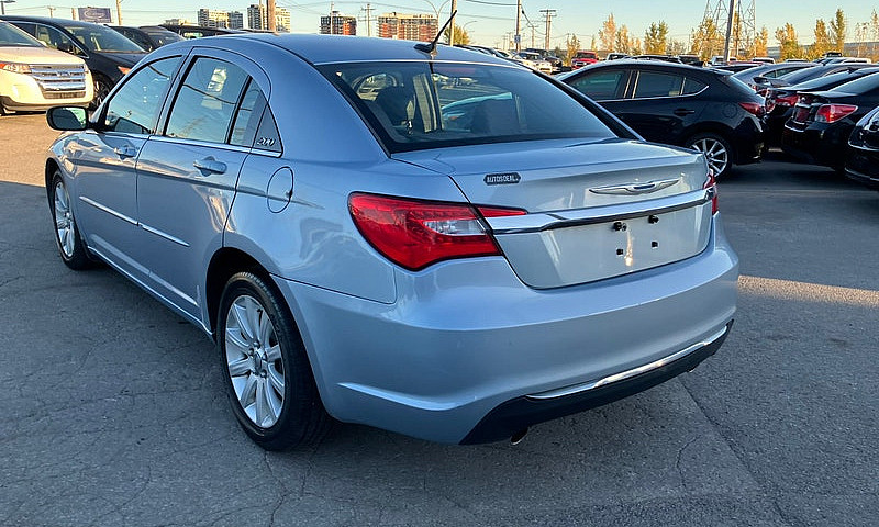 2012 Chrysler 200 To...