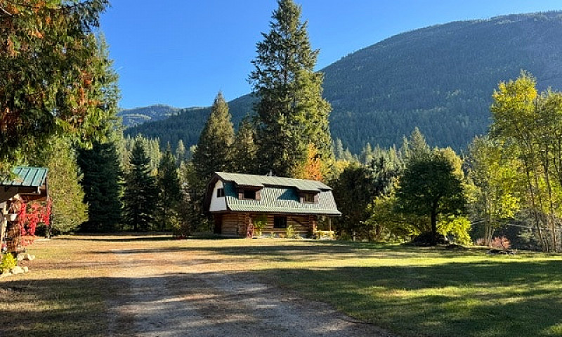 Log Cabin On Creek F...