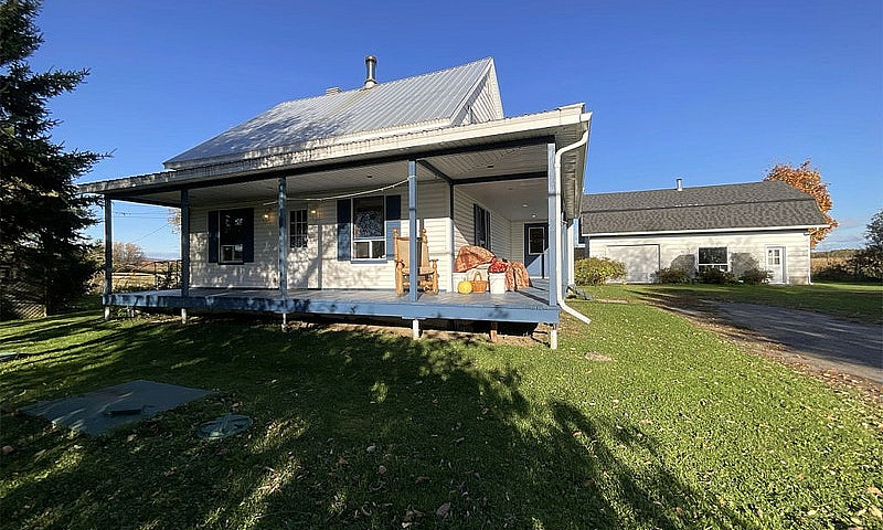 $384,000 - Country H...