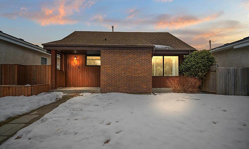 4-Bedroom House In R...