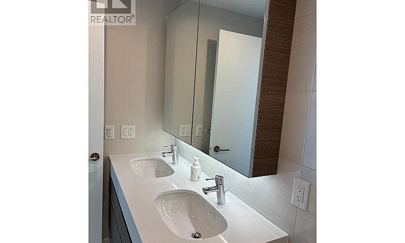 404 6537 Telford Ave...
