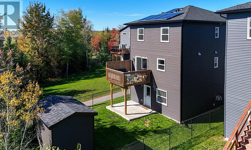 16 Sam Crescent Elms...