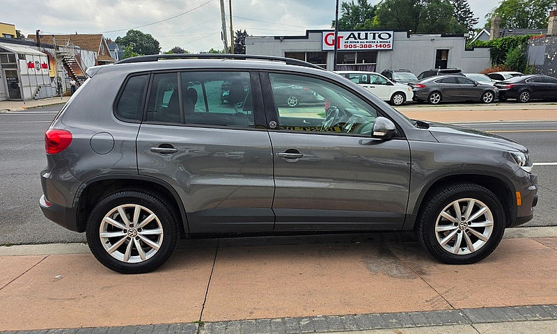 2017 Volkswagen Tigu...