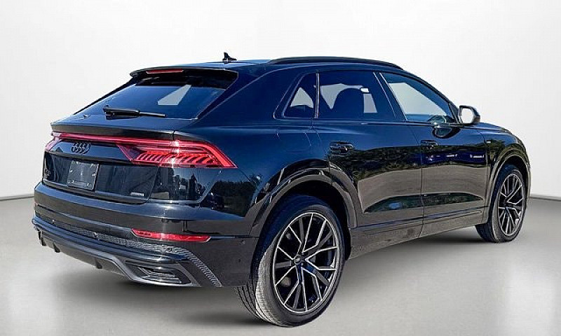 2022 Audi Q8 Progres...