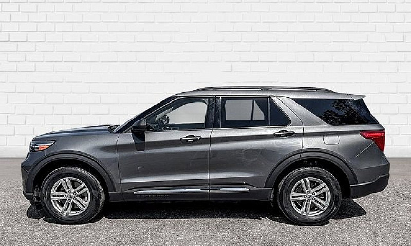 2023 Ford Explorer X...